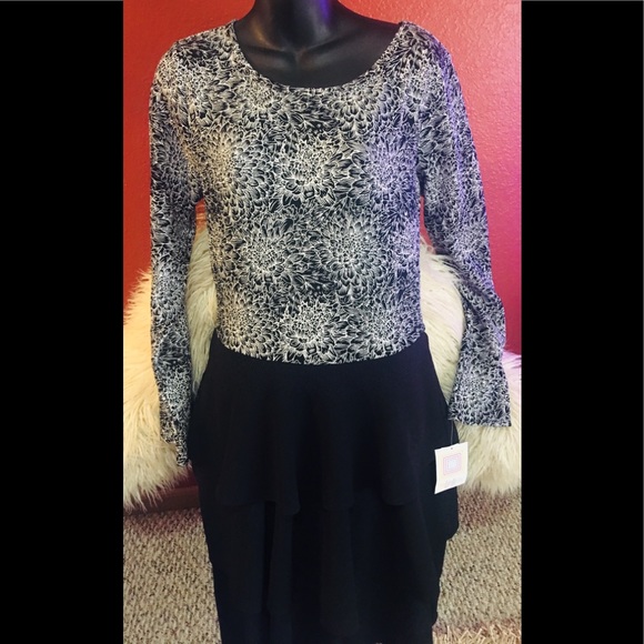LuLaRoe Dresses & Skirts - Lu La Roe “Georgia” dress LuLaRoe Dresses & Skirts - Lu La Roe “Georgia” dress